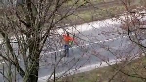 Пьяная мама взбесилась и напала на свою семью