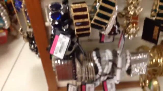 ЖЕНСКАЯ ЛЮБОВЬ К УКРАШЕНИЯМ И В ЧАСТНОСТИ К БИЖУТЕРИИ смотреть онлайн