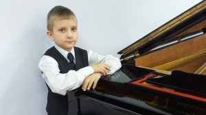 Иванчихин Михаил, 9 лет, ДМШ N3, г.Белгород