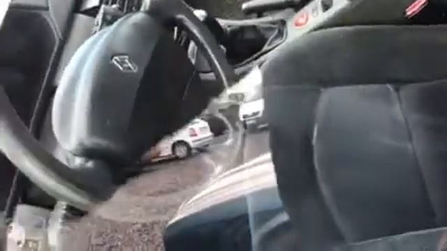 Renault Laguna 2001 1.8 бензин Цена авто 1000 евро.