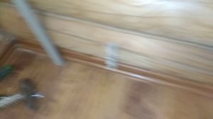 Просверлил отверстия под отопления. Двух трубка.