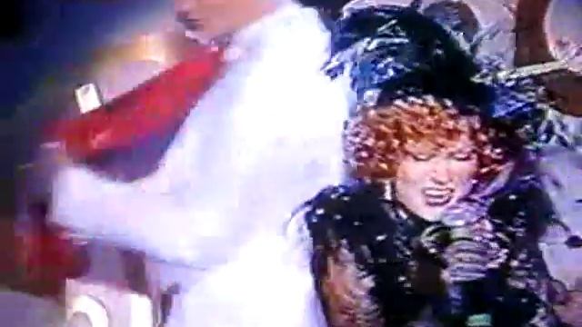 Фотограф-Людмила Гурченко у Аллы Пугачевой-CLEAR STEREO.mpg