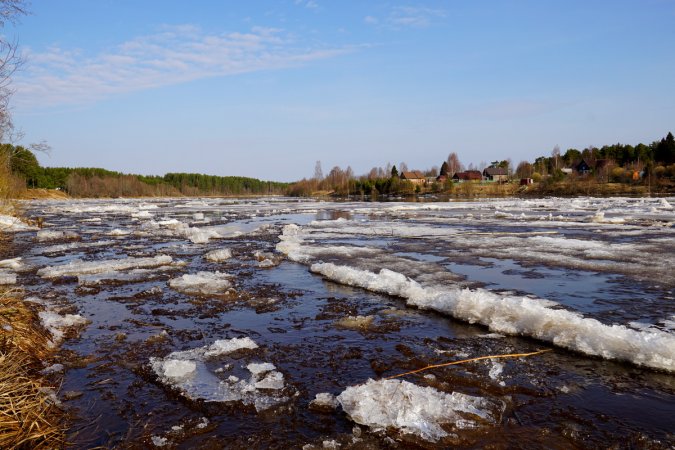 ледоход на реке