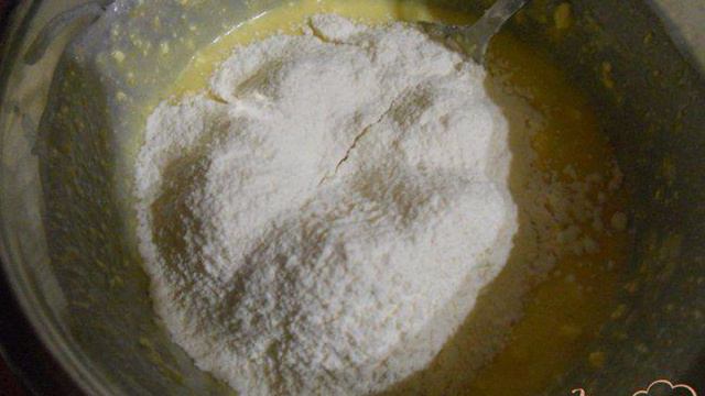 Яблочный кекс с корочкой