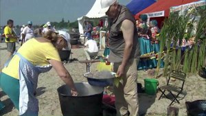 Фестиваль ухи прошел на берегах Волги и Дона