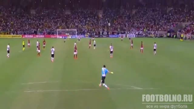 Эпичная и эмоциональная реакция судьи после финального свистка в матче Фламенго - Васко Да Гама смотреть онлайн