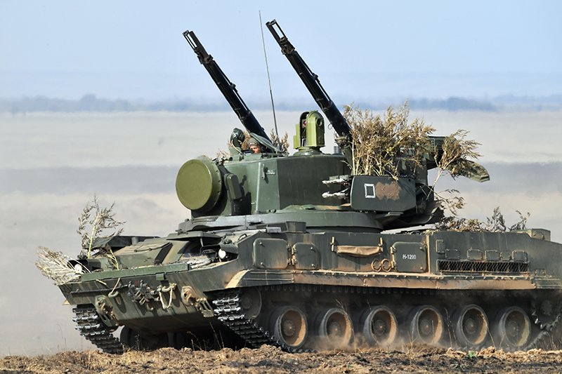 Комплексы "Тунгуска-М1" уничтожают боевые беспилотники ВСУ / События на ТВЦ