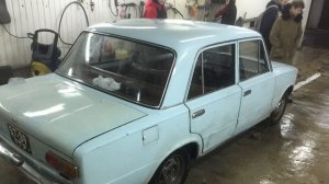 купил копейку за 50000 ,ваз 2101  1971 года ,после 20 лет простоя
