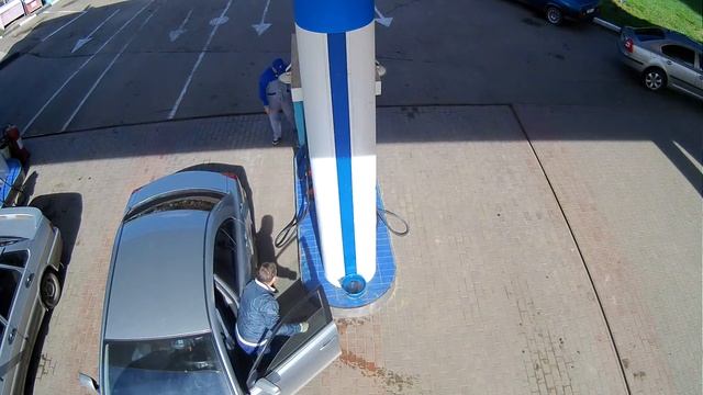 Изображение c IP -HikVision DS-2CD2032-I смотреть онлайн