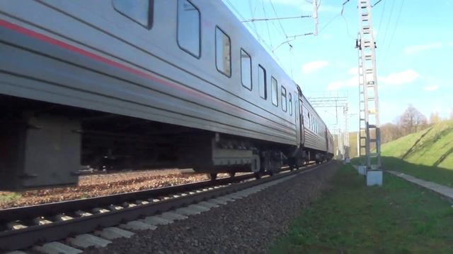 Электровоз ЧС7-267 с пассажирским поездом №15 Архангельск - Москва смотреть онлайн