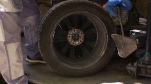 Мобильный шиномонтаж - Ремонт прокола с выездом в центр Москвы.