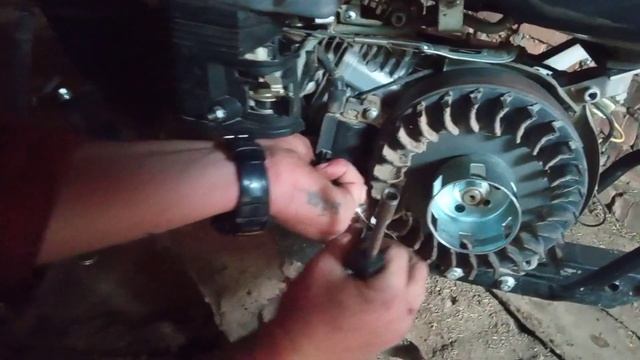 Как правильно разобрать мотор мотоблока за пять минут. смотреть онлайн