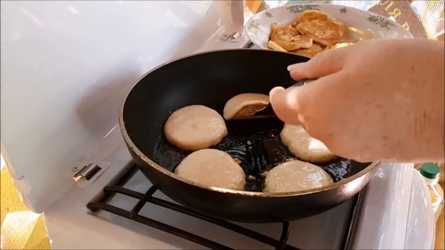 ОЛАДУШКИ от бабушки! Как Приготовить Вкусные ОЛАДЬИ на Кефире?