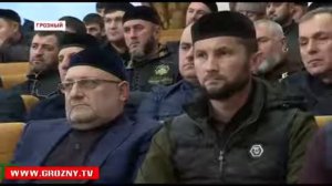 Собрание ко Дню народного единства в Парламенте Чечни -Стивен-Сигал-^^?