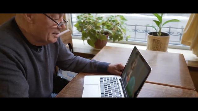 Вместе поможем семьям быть вместе. Владимир Познер смотреть онлайн