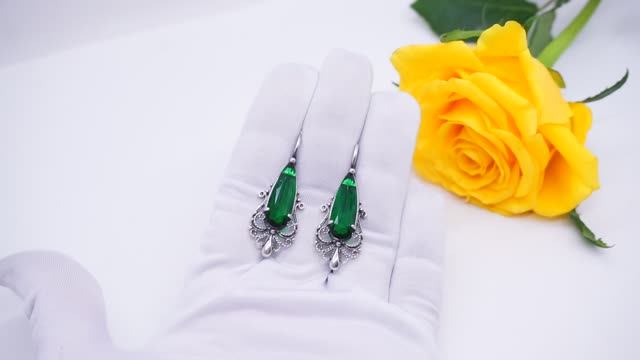 Серьги "Александра" изумруд зеленые камни посеребрение красивые скань филигрань 3894 Хорошие Вещи