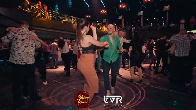 Camilo & El Alfa – Bebe | Yakov & Liza смотреть онлайн