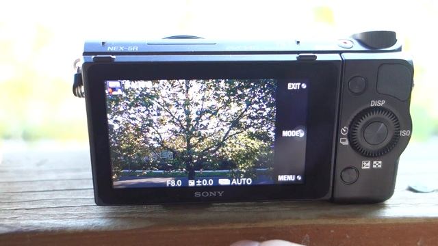 Sony NEX-5R touch shutter and MFNR смотреть онлайн