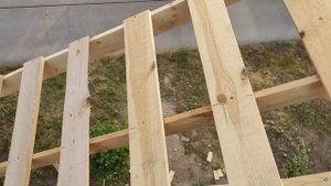 Обзор мансардной крыши готовой под металлочерепицу.