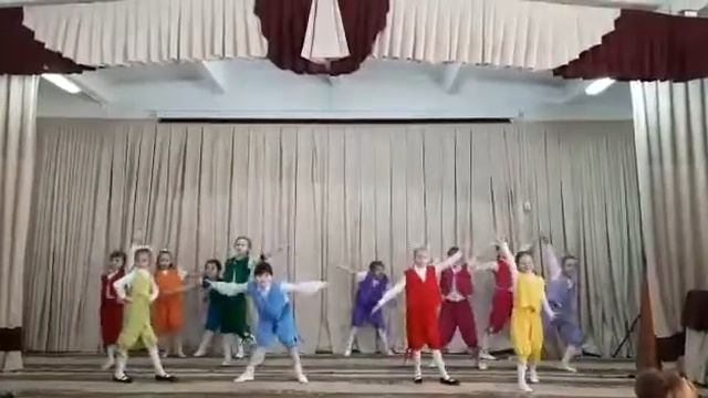 Х/к "Радуга" танец "Сладкоежки"  7-12 лет.
