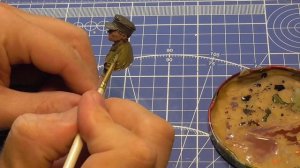 Учимся окрашивать смоляные фигурки акриловыми красками