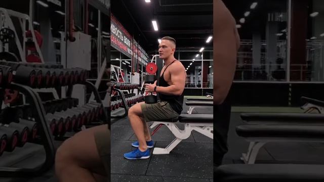 Самая страшная ошибка в жиме гантелей❌ смотреть онлайн