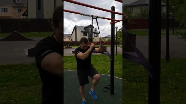 Подтягивания с эспандером. смотреть онлайн
