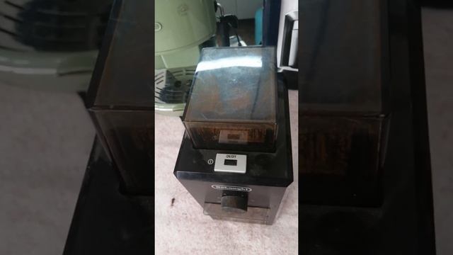 KG 79 DELONGHİ ESPRESSO ÇEKİRDEK KAHVE ÖĞÜTÜCÜ смотреть онлайн