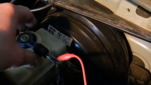 BMW e39 Датчик уровня охлаждающей жидкости.