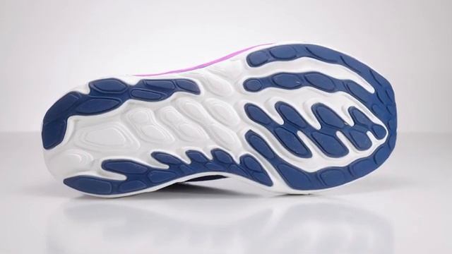 New Balance Showdown: 1080 V13 vs Vongo 6 смотреть онлайн