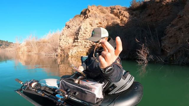 Pescando con JERKBAIT en INVIERNO | Día 1 смотреть онлайн