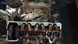 Мерседес Е320 210 V6. Замена всех уплотнительных резинок, сальников двигателя.