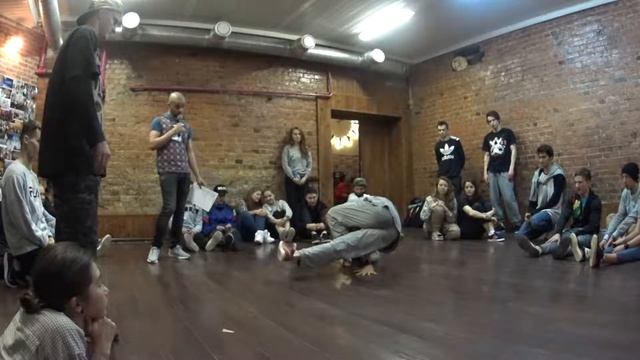 Breaking Pro | ElectroStyle vs ZhoMan 1\4 смотреть онлайн