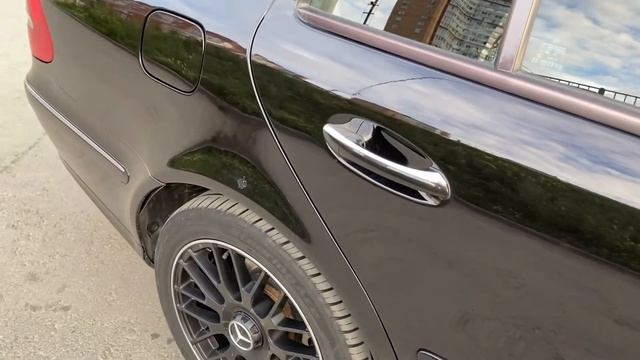 Мерседес 211 E-Class 3 литра. Вокруг машины