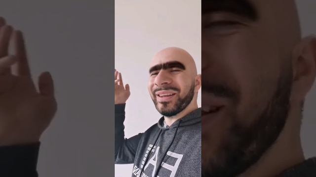 ЭДГАР МОНОБРОВЬ — ПРИКОЛ НА РЫНКЕ смотреть онлайн