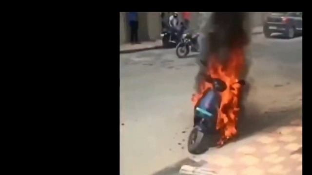 OLA ELECTRIC SCOOTER CAUGHT FIRE смотреть онлайн