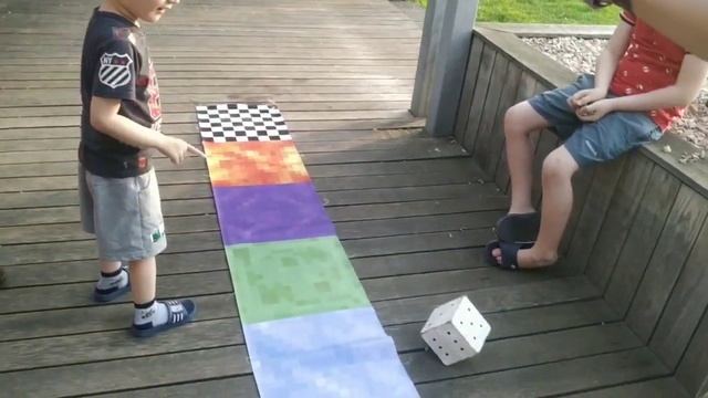 Гигантская настольная игра майнкрафт!  Кому повезёт больше?