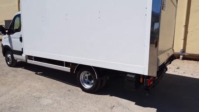 Iveco Daily 35C13 Caja rígida, Clima, Plataforma, Ruedas gemelas - 2014 смотреть онлайн