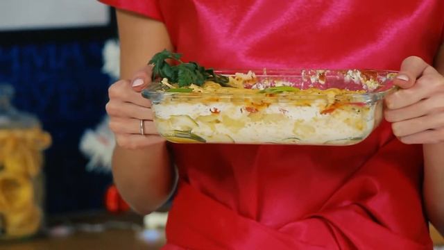 Готовим запеканку из цветной капусты с картофелем и овощами смотреть онлайн