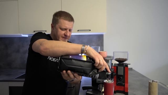 ОНА НЕ УСТУПАЕТ ПО КАЧЕСТВУ DeLonghi! Обзор рожковой кофеварки Teqqo Aromastar смотреть онлайн