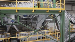 Утилизация и вторичная переработка использованных автомобильных покрышек – технология АМАНДУС КАЛЬ