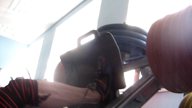 разминка в жиме ногами, 460 кг смотреть онлайн