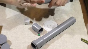 Самодельная поводочница и тубус для поплавков в одном флаконе.