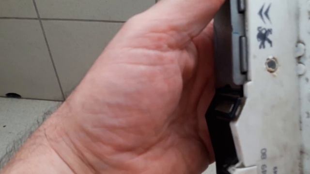 Fiat Scudo/Peugeot Expert/Citroen Jumpy 2007-2015 Ремонт и обслуживание дверного замка.