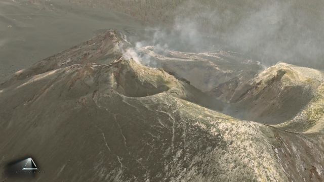 LA PALMA SE AGRIETA / NUEVO VOLCÁN TAJOGAITE / 2023 / Isla de Canarias desde el aire a 8K смотреть онлайн