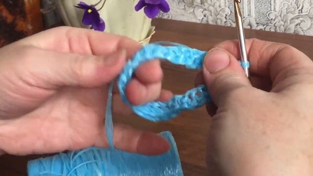 Самый легкий способ вязания мочалки - варежки крючком для начинающих. Проще не куда!