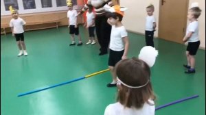 Подвижная игра Лиса и цыплята