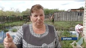 В Лебяжке приусадебный участок превратился в озеро