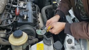 How to: Replace Thermostat 2001 Hyundai Accent