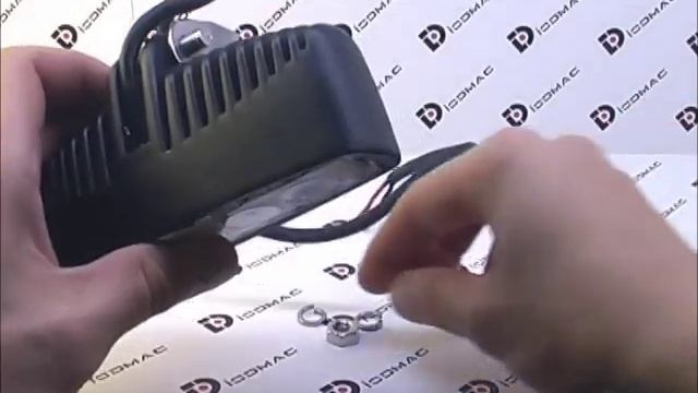 Автомобильный светодиодный прожектор 15W смотреть онлайн